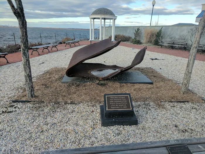 Beach Channel Drive Picture 6