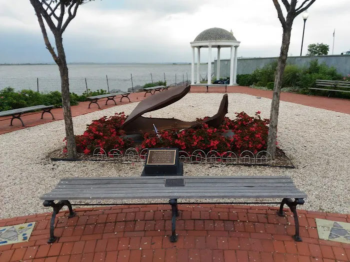 Beach Channel Drive Picture 7