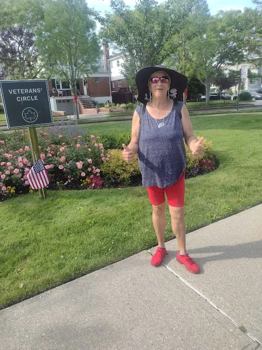 Memorial Circle Picture 7