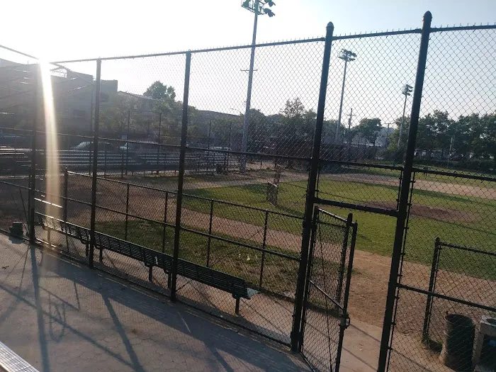 Conduit Boulevard Picture 6