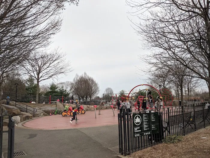 Elmhurst Park Picture 1