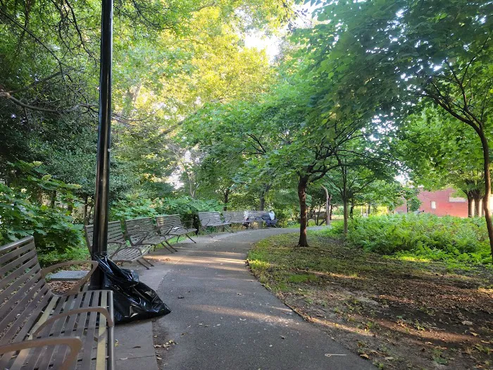 Elmhurst Park Picture 5
