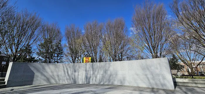 Queens Vietnam Veterans Memorial Picture 9