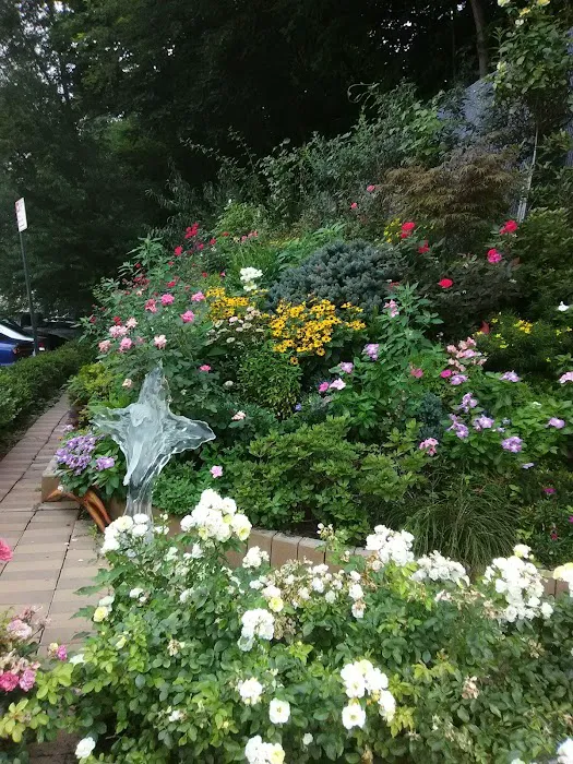 Ridgewood Garden Picture 9