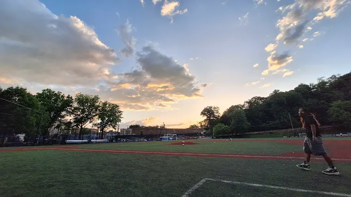 Pelton Oval Picture 5