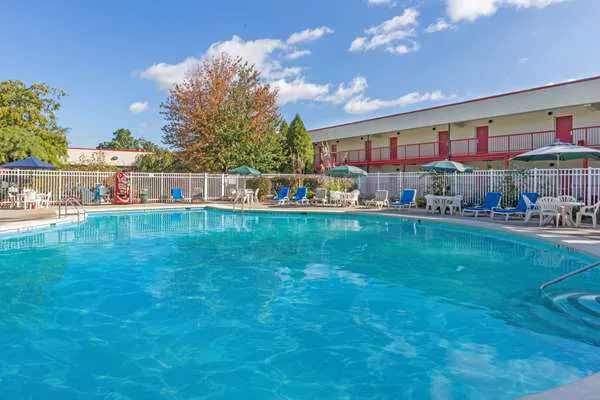 Hilltop Inn & Suites (Prev. RAMADA) Picture 1