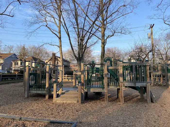 Davis Park Picture 5