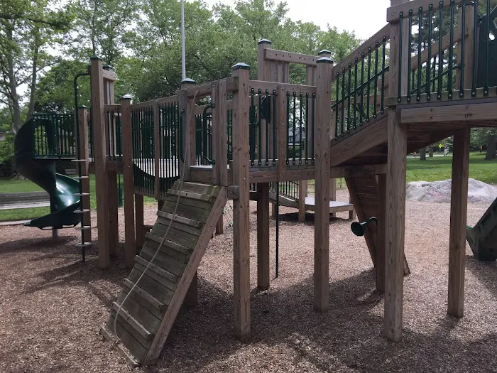 Davis Park Picture 7
