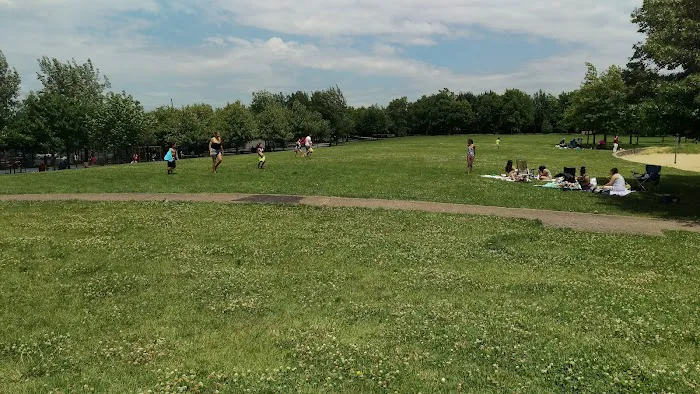 Riverbend Playground Picture 5