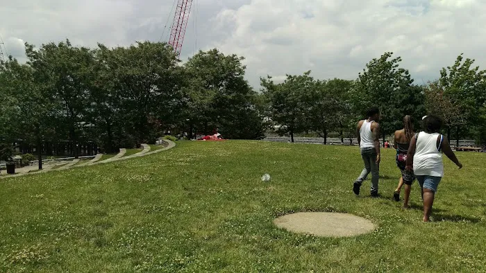 Riverbend Playground Picture 2