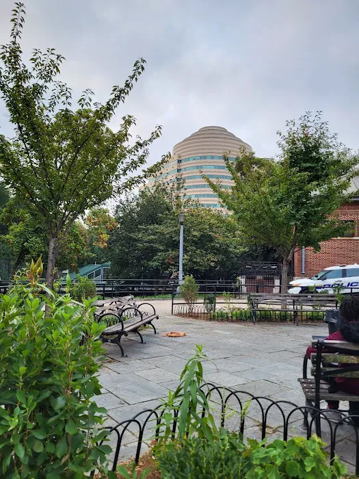 Rose Hill Park Picture 3
