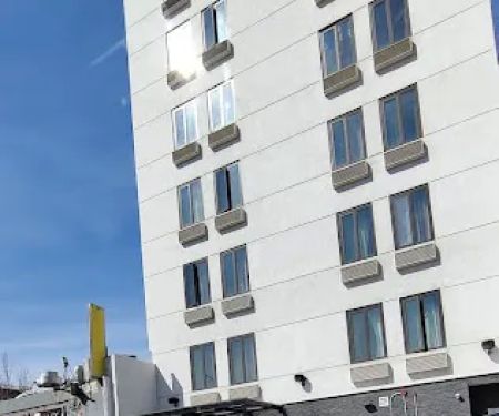Hotel Ninety Five Fordham / St. Barnabas Hospital