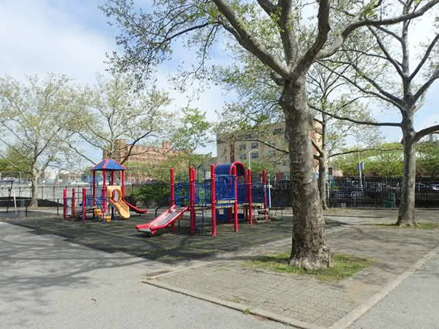 Admiral Farragut Playground Picture 5