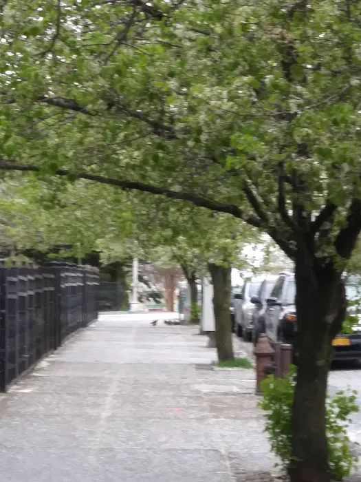 Gouverneur Morris Square Picture 8