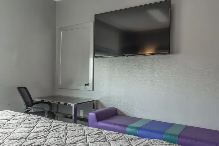 Umbrella Hotel Bronx Picture 9