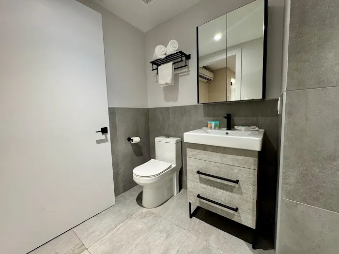 Rose Hotel, Bronx Picture 9