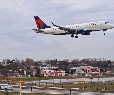 Airplane Viewing At LaGuardia Airport