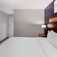 Avion Inn Near LGA Airport, Ascend Hotel Collection ico