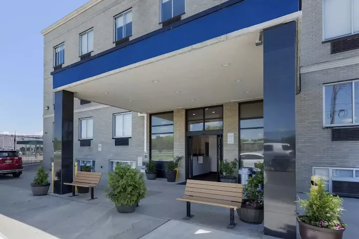 Avion Inn Near LGA Airport, Ascend Hotel Collection Picture 4