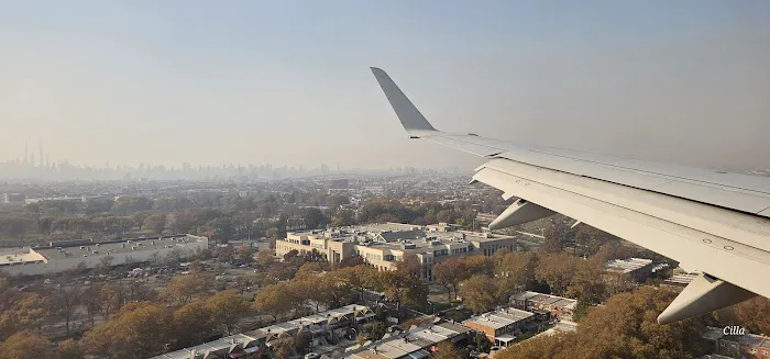LaGuardia Landing Lights Picture 5