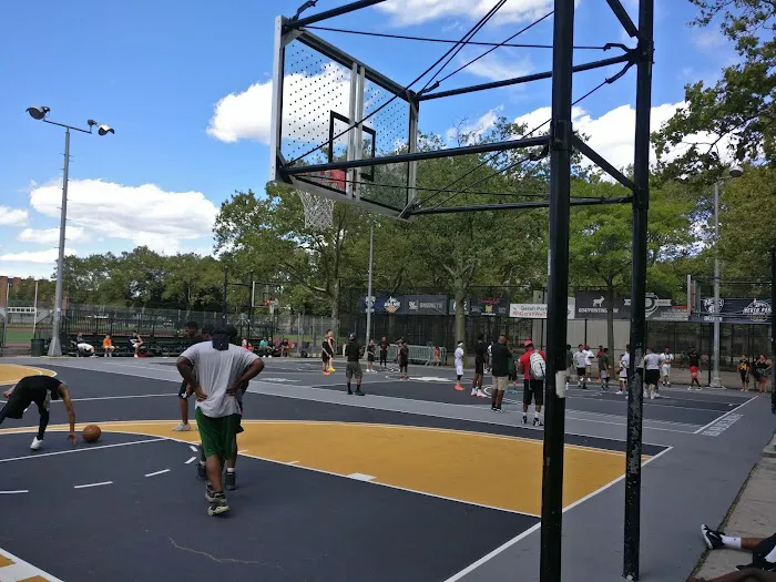 Linden Park Picture 7