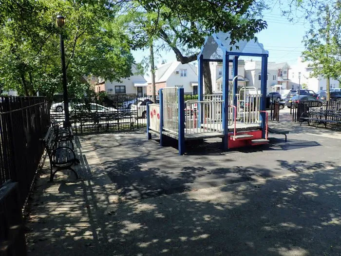 Whitefish Triangle Playground Picture 10