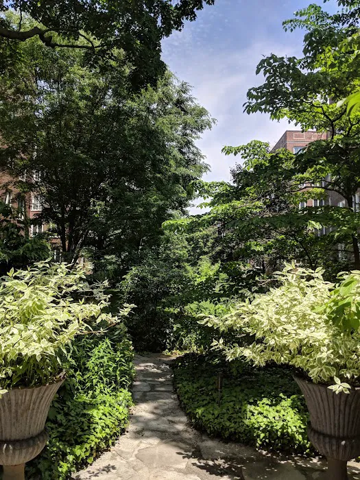 Hawthorne Court Picture 2