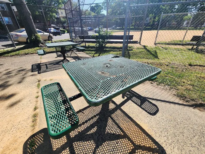 Kinsley Park Picture 6