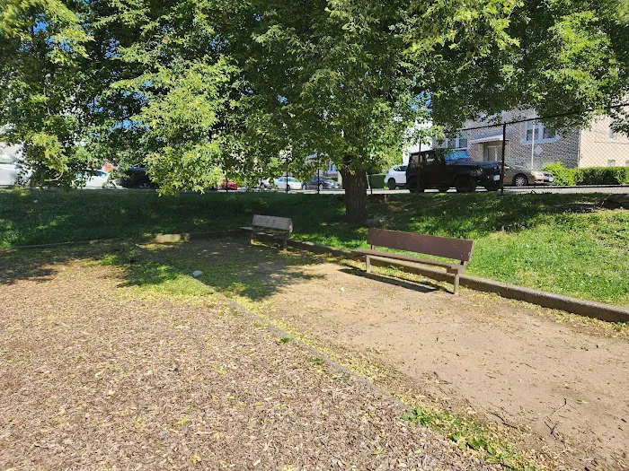 Kinsley Park Picture 8