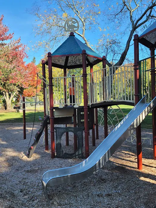 Kardash Park Picture 10