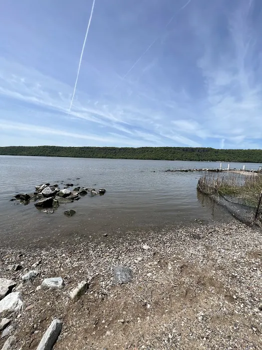 Habirshaw Park on the Hudson Picture 9