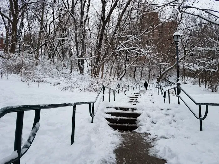 Ewen Park Picture 2