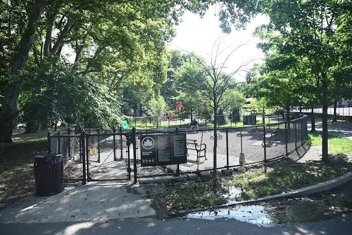 Devoe Park Dog Run Picture 5