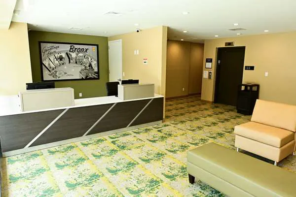 Super 8 by Wyndham Bronx Near Botanical Garden Picture 10