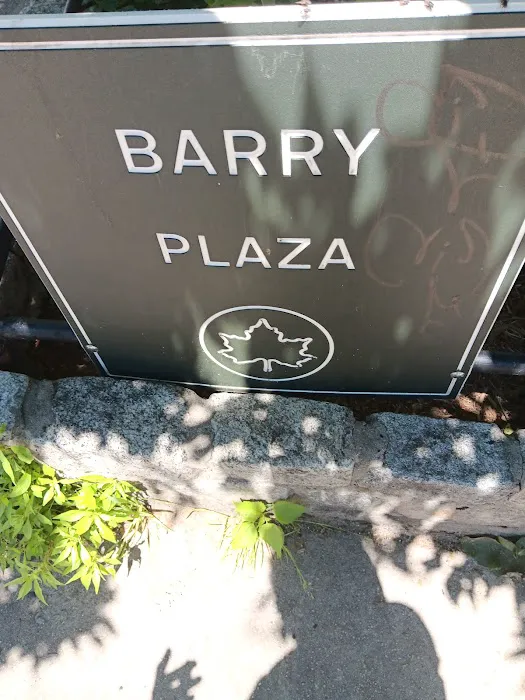 Barry Plaza Picture 6