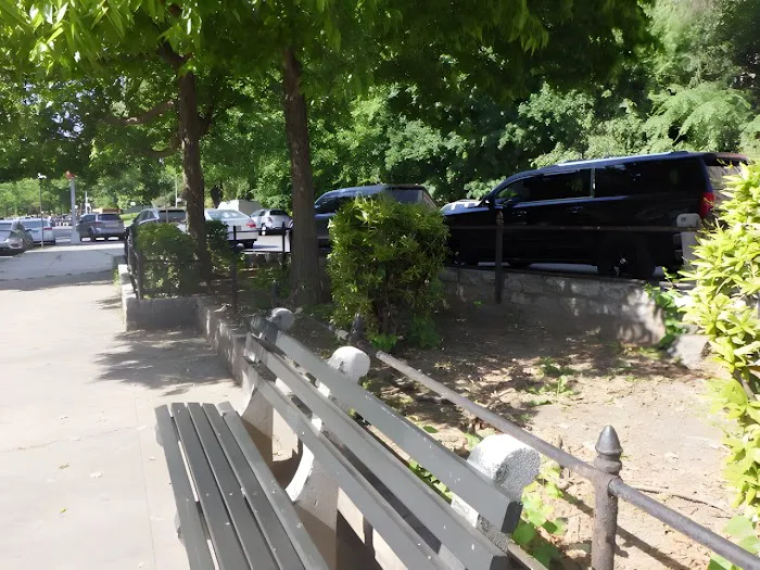 Barry Plaza Picture 10