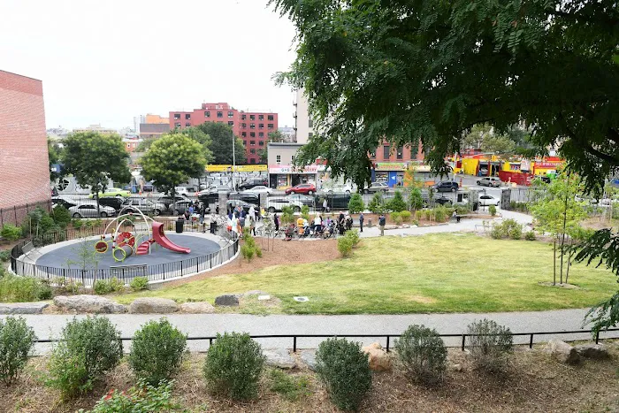 Estella Diggs Park Picture 3