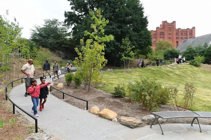 Estella Diggs Park Picture 5