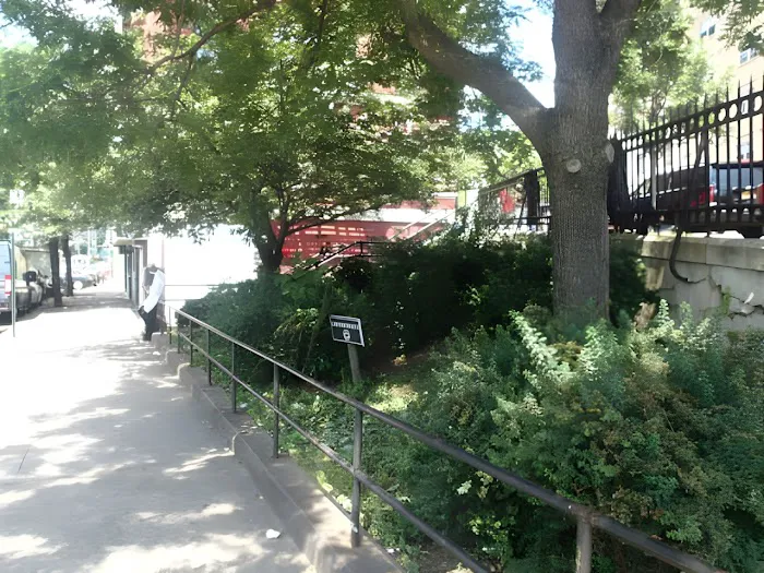 Franklin Triangle Picture 3