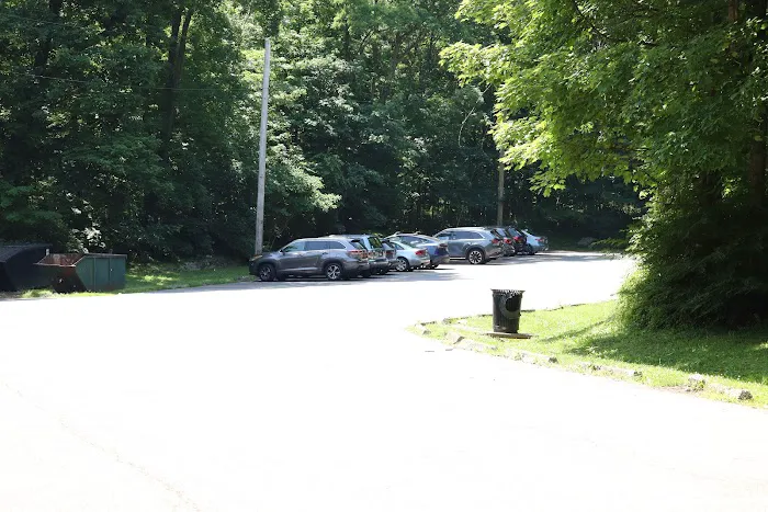 Saxon Woods Park - Parking Picture 9
