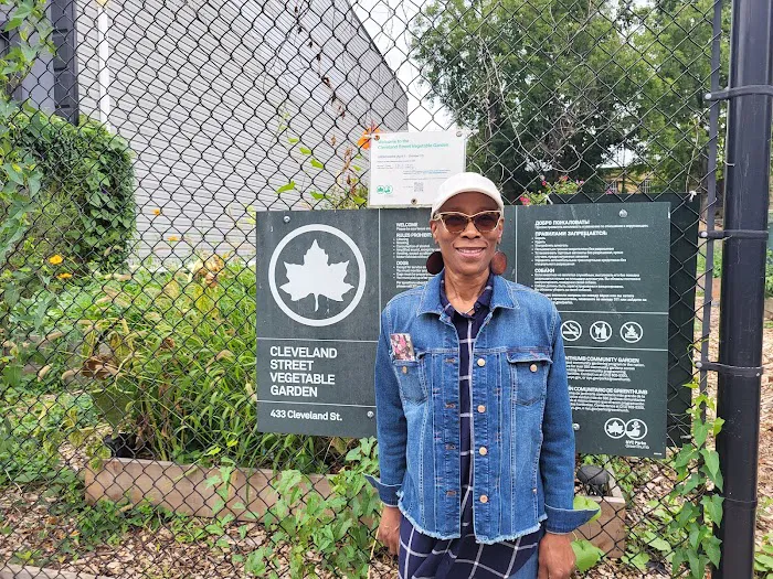 Cleveland Street Vegetable Garden Picture 2