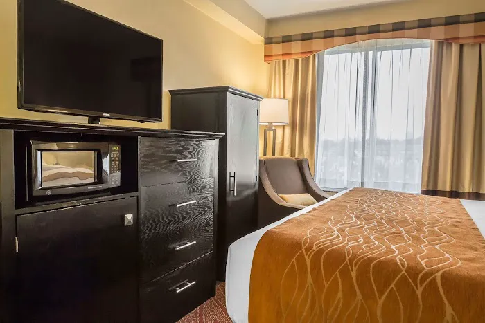 Comfort Inn & Suites LaGuardia Airport Picture 2