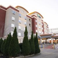 Holiday Inn Express Queens - Maspeth by IHG ico