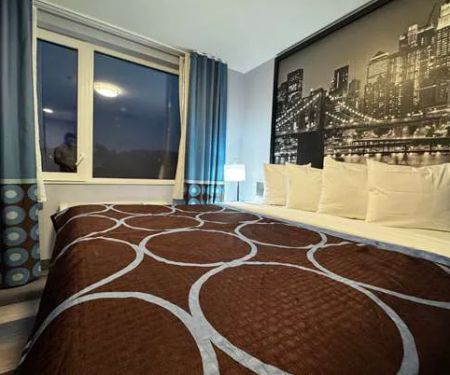 Super 8 by Wyndham Brooklyn Fulton Street