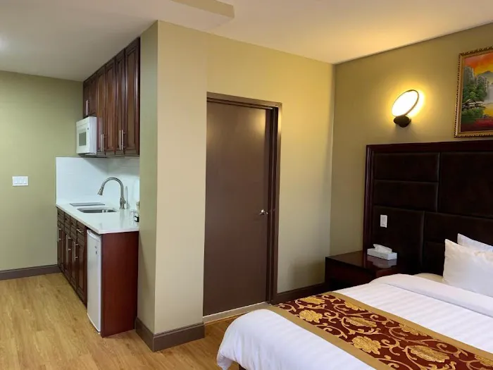 Queens Hotel Picture 10