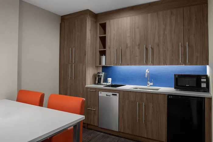 Holiday Inn Express & Suites Woodside LaGuardia Airport by IHG Picture 7