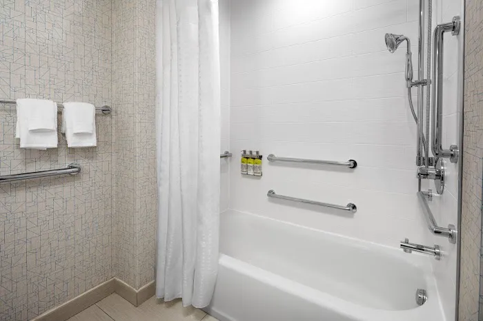 Holiday Inn Express & Suites Woodside LaGuardia Airport by IHG Picture 8