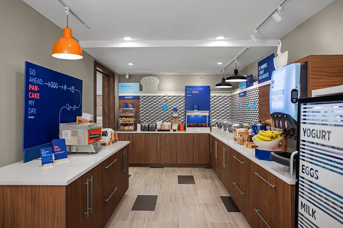 Holiday Inn Express & Suites Woodside LaGuardia Airport by IHG Picture 10
