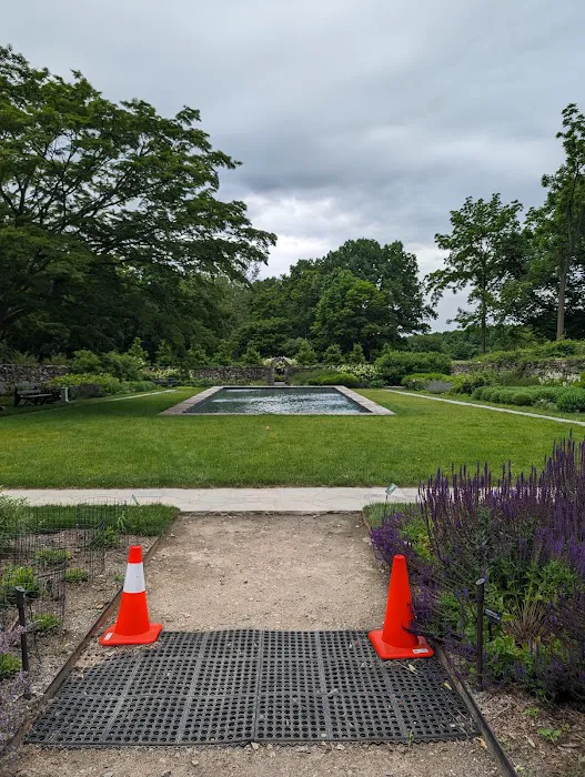 Jay Estate Gardens Picture 5