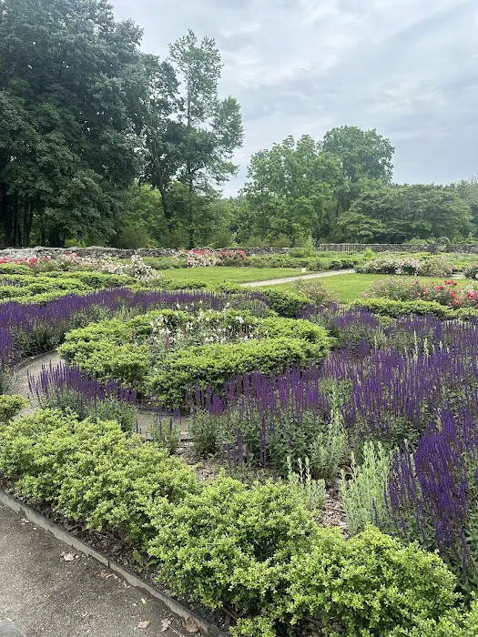 Jay Estate Gardens Picture 2